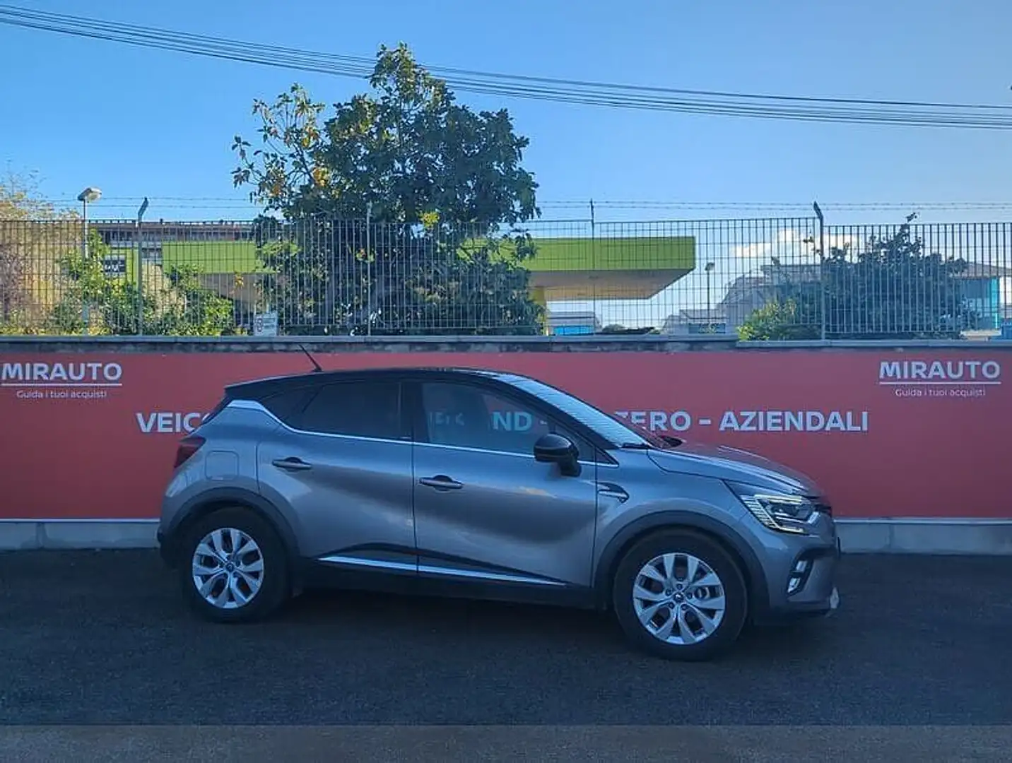 Renault Captur 2ª serie Captur Full Hybrid E-Tech 145 CV Intens Grau - 1