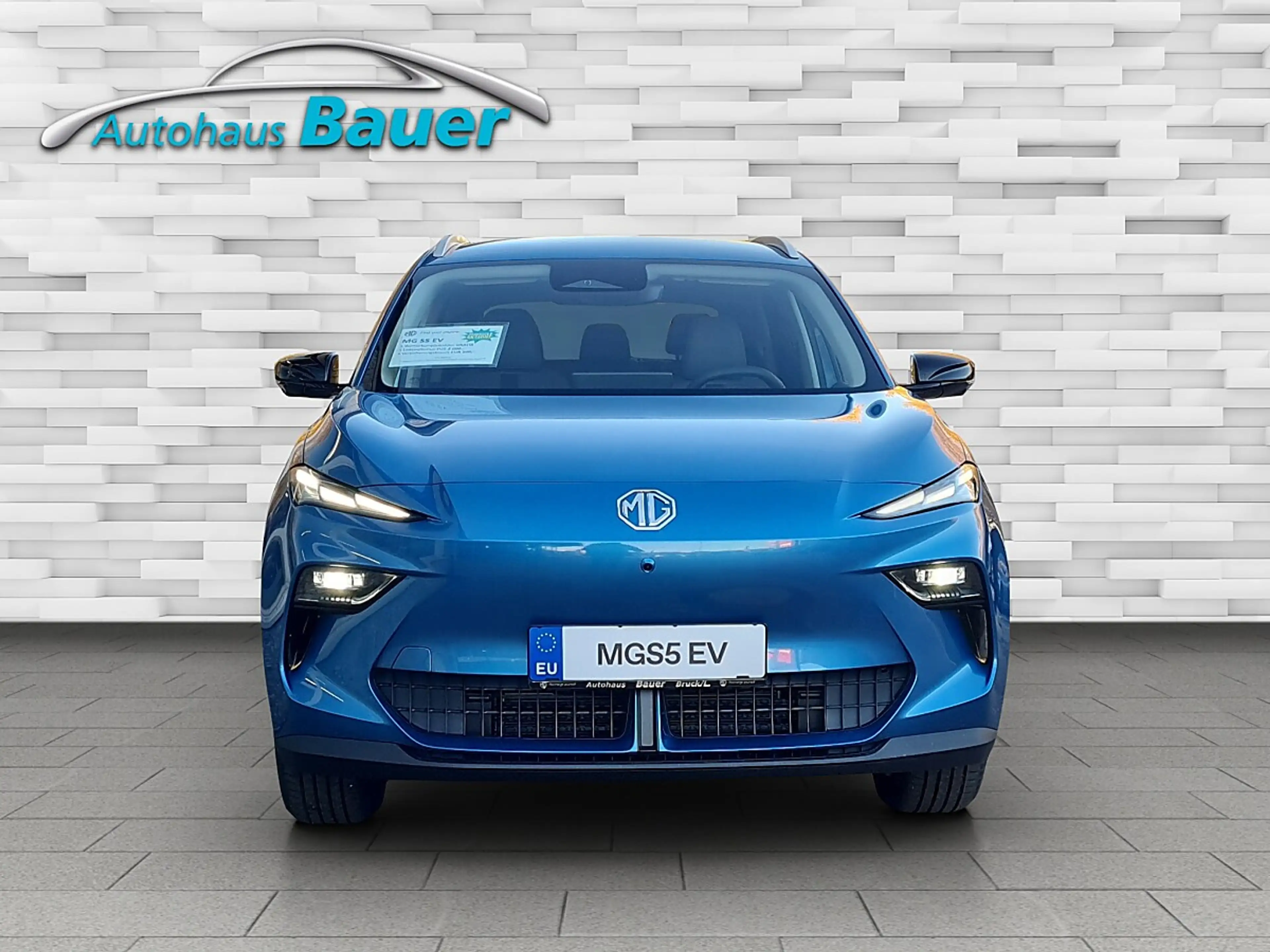 MG Others MGS5 EV Luxury 64 kWh — photo 2