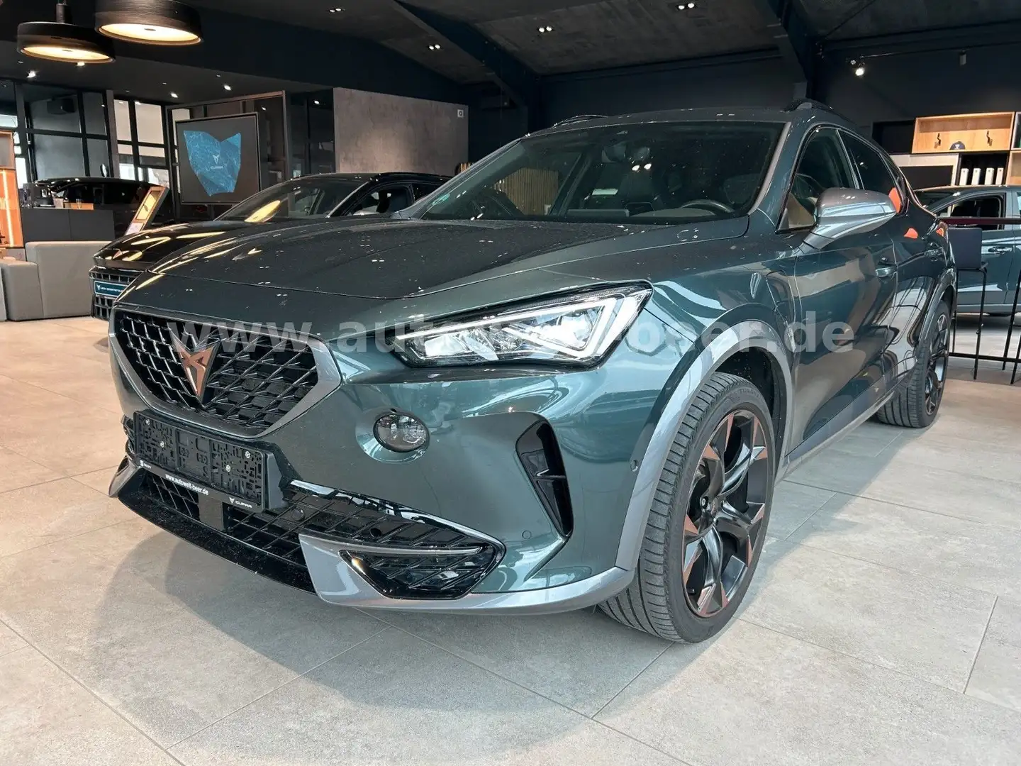 CUPRA Formentor VZ 1.4 eHybrid 245 PS DSG AHK*FullLink Grün - 1