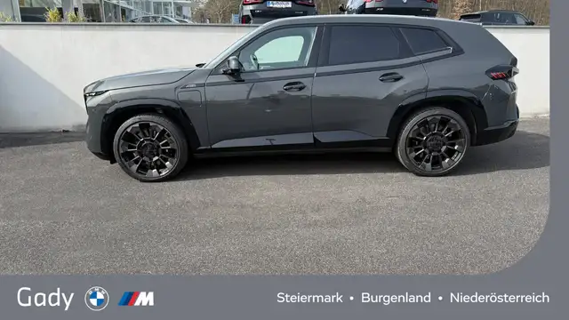 BMW XM 50e Ansicht 3