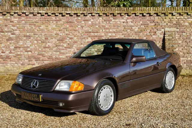 Mercedes-Benz SL 300 "Brown over brown" Elegant "Nutria Brown over Braz