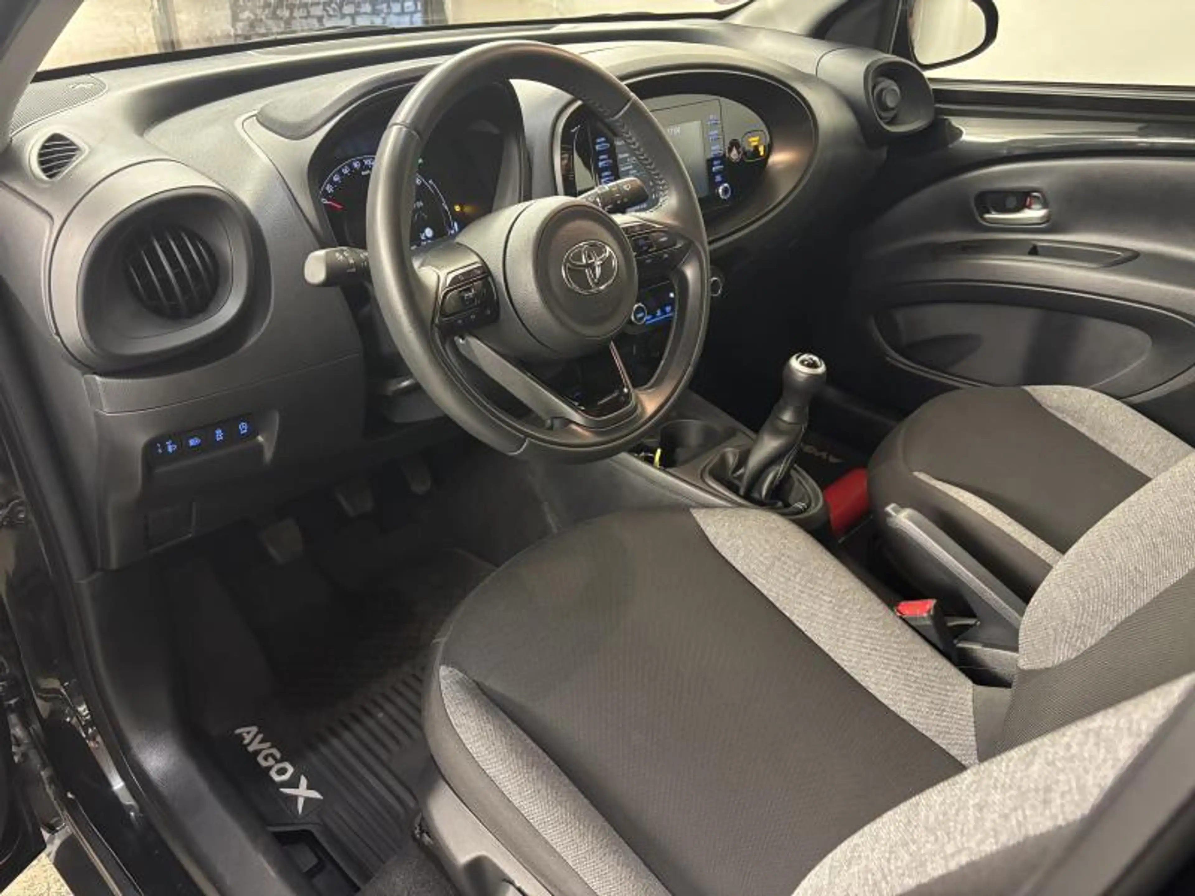 Toyota Aygo X Play — photo 4
