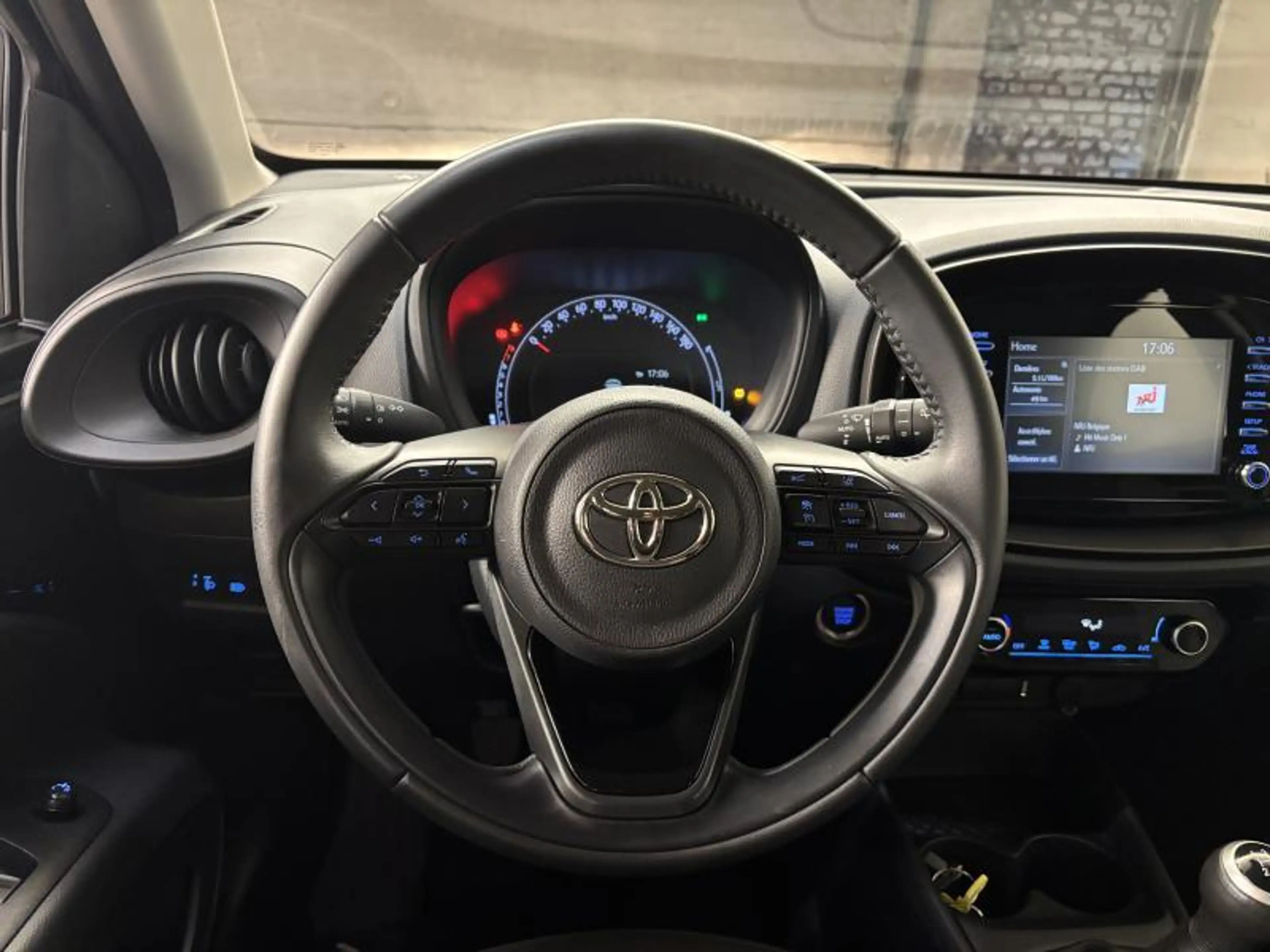 Toyota Aygo X Play — photo 8