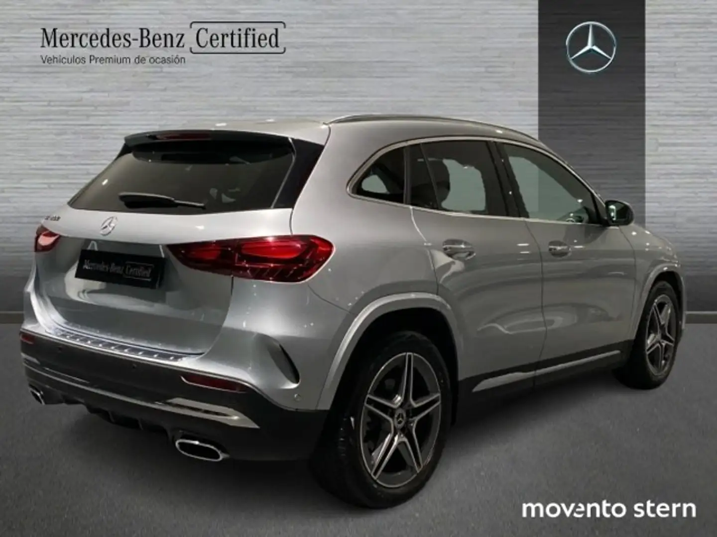 Mercedes-Benz GLA 200 7G-DCT Silber - 2