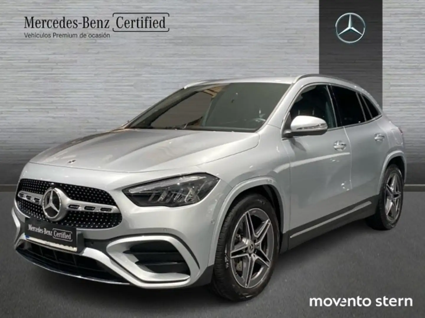 Mercedes-Benz GLA 200 7G-DCT Silber - 1