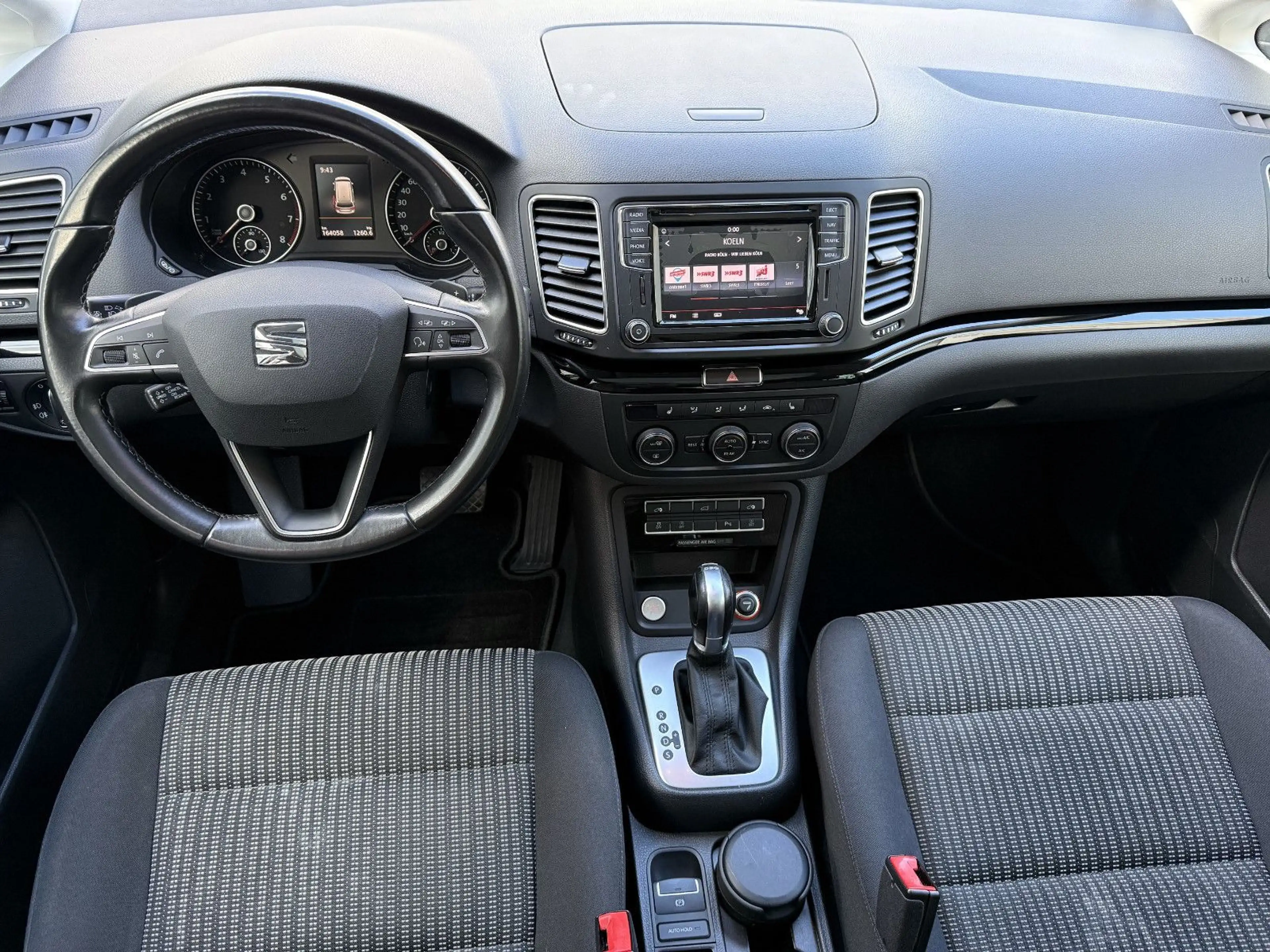 SEAT Alhambra 1.4 TSI DSG Style Pano Kamera 7.Sitzer — photo 9
