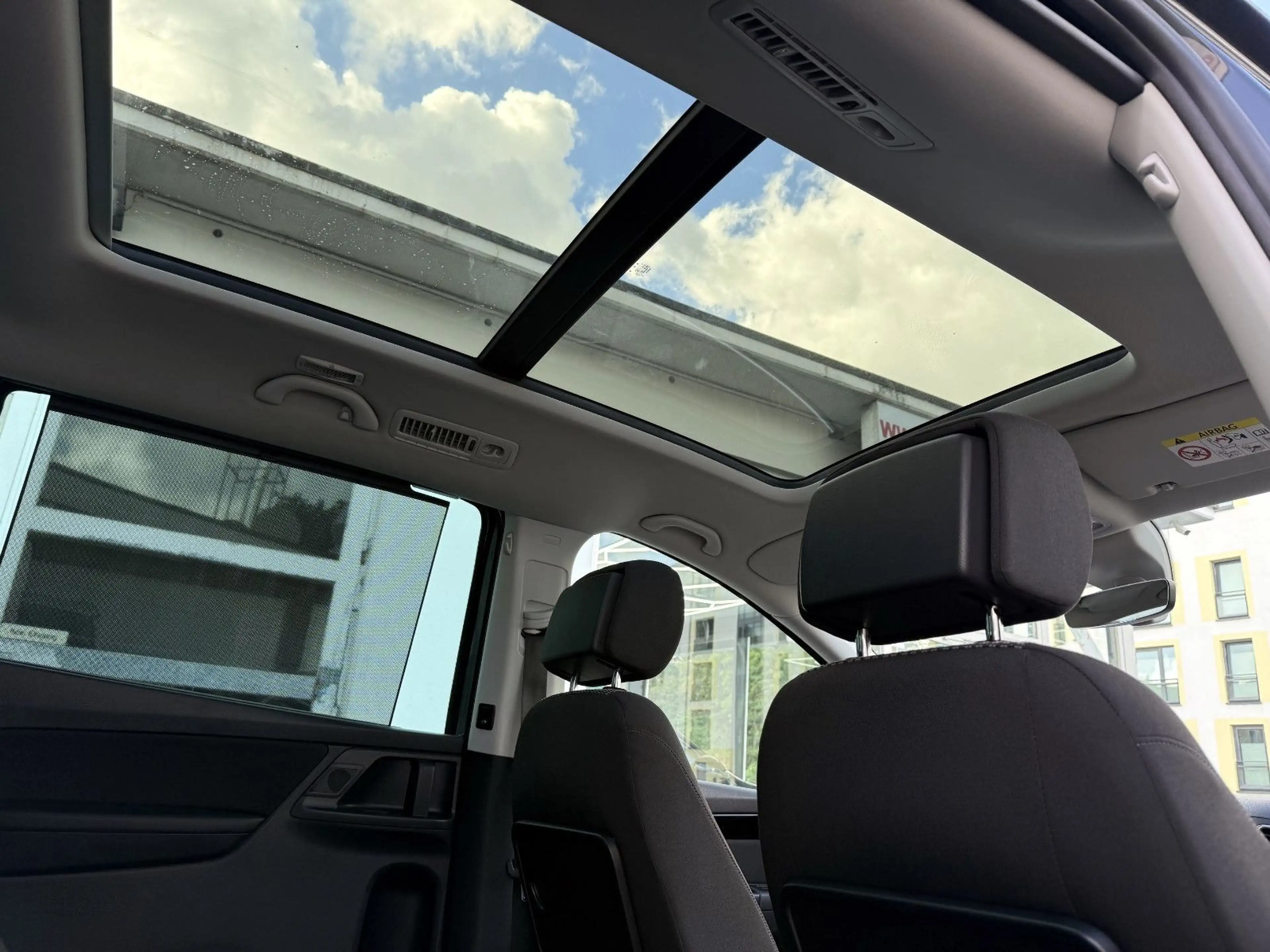 SEAT Alhambra 1.4 TSI DSG Style Pano Kamera 7.Sitzer — photo 14