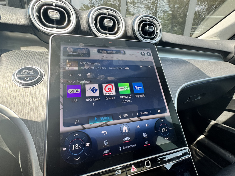 Mercedes-Benz C 200 Launch Edition Luxury Line*Panoramadak*Laser LED*E — photo 22
