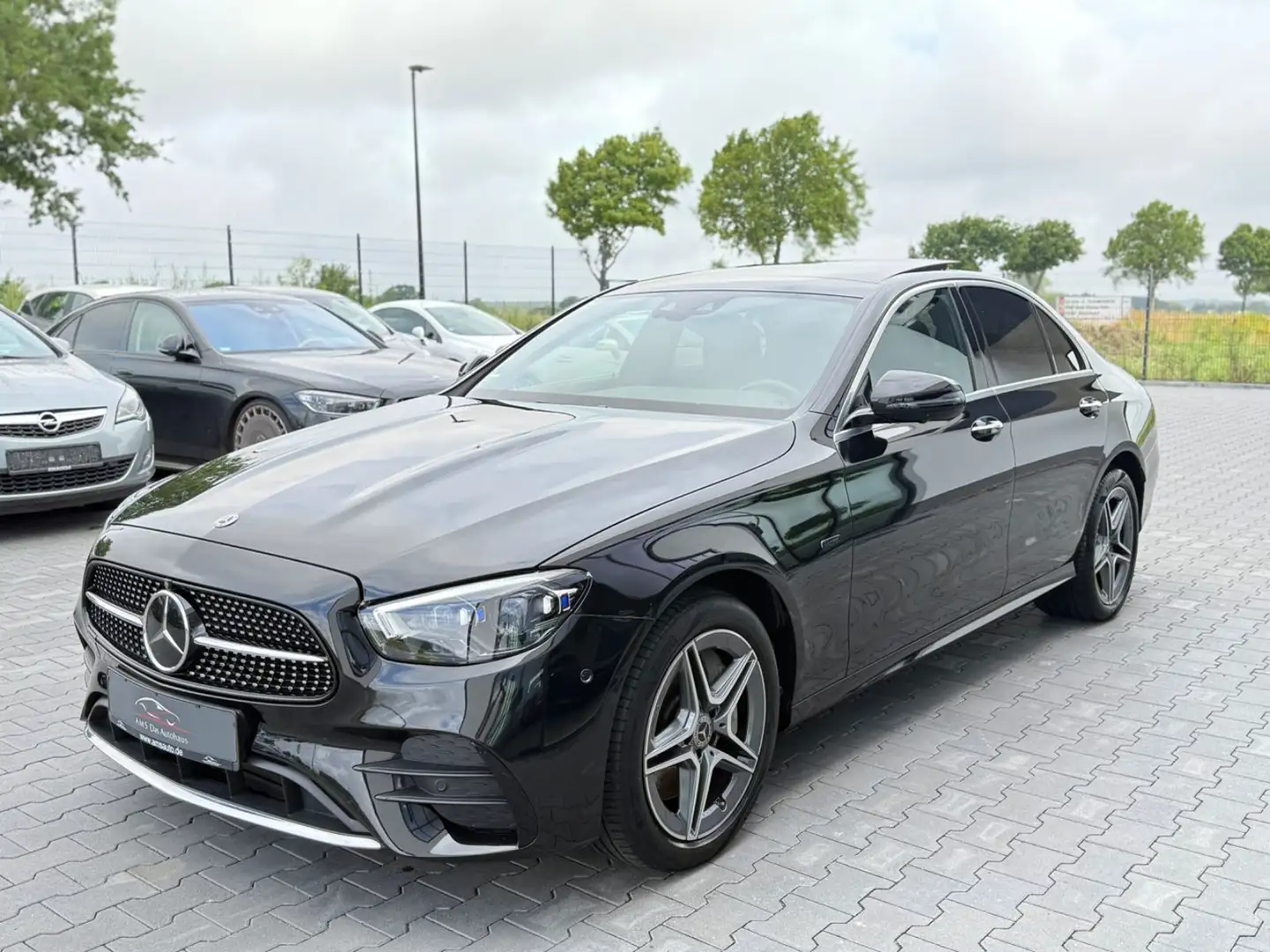 Mercedes-Benz E 300 de AMG LED Panorama Garantie ACC Negro - 1