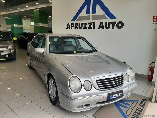 Mercedes-Benz E 270 Classe E - W210 Berlina td cdi Avantgarde