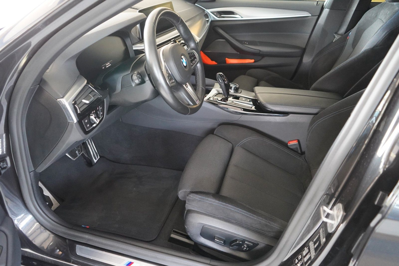 BMW 530 d Touring xDrive M Sport XENON / SOFT-CLOSE — photo 11