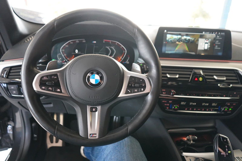 BMW 530 d Touring xDrive M Sport XENON / SOFT-CLOSE — photo 13