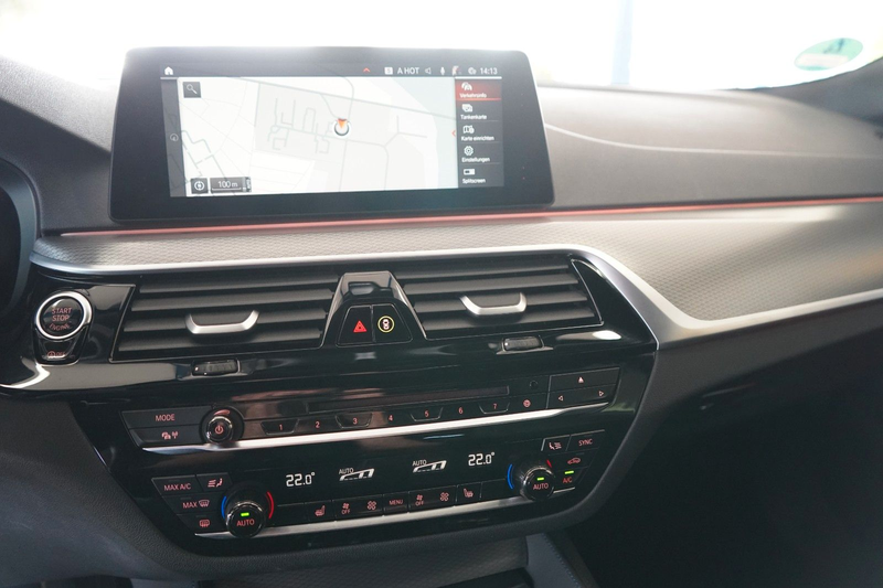 BMW 530 d Touring xDrive M Sport XENON / SOFT-CLOSE — photo 14