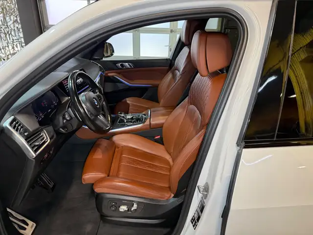 BMW X5 view 12