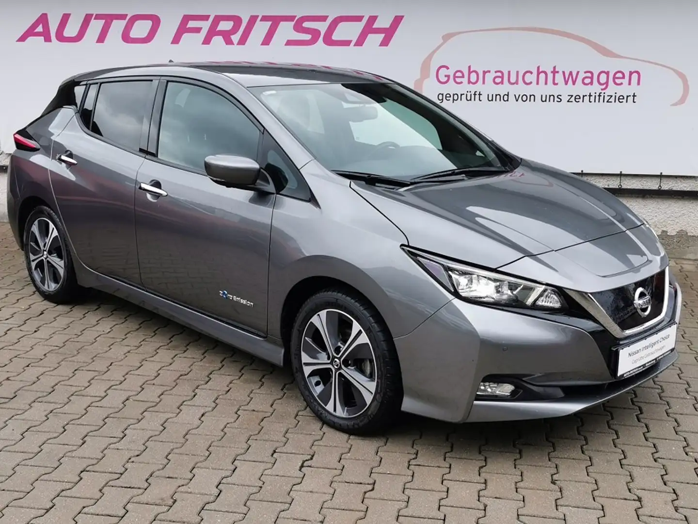 Nissan Leaf Tekna 40kWh 150PS CHAdeMO Batterie 90% SOH Wert Grau - 1