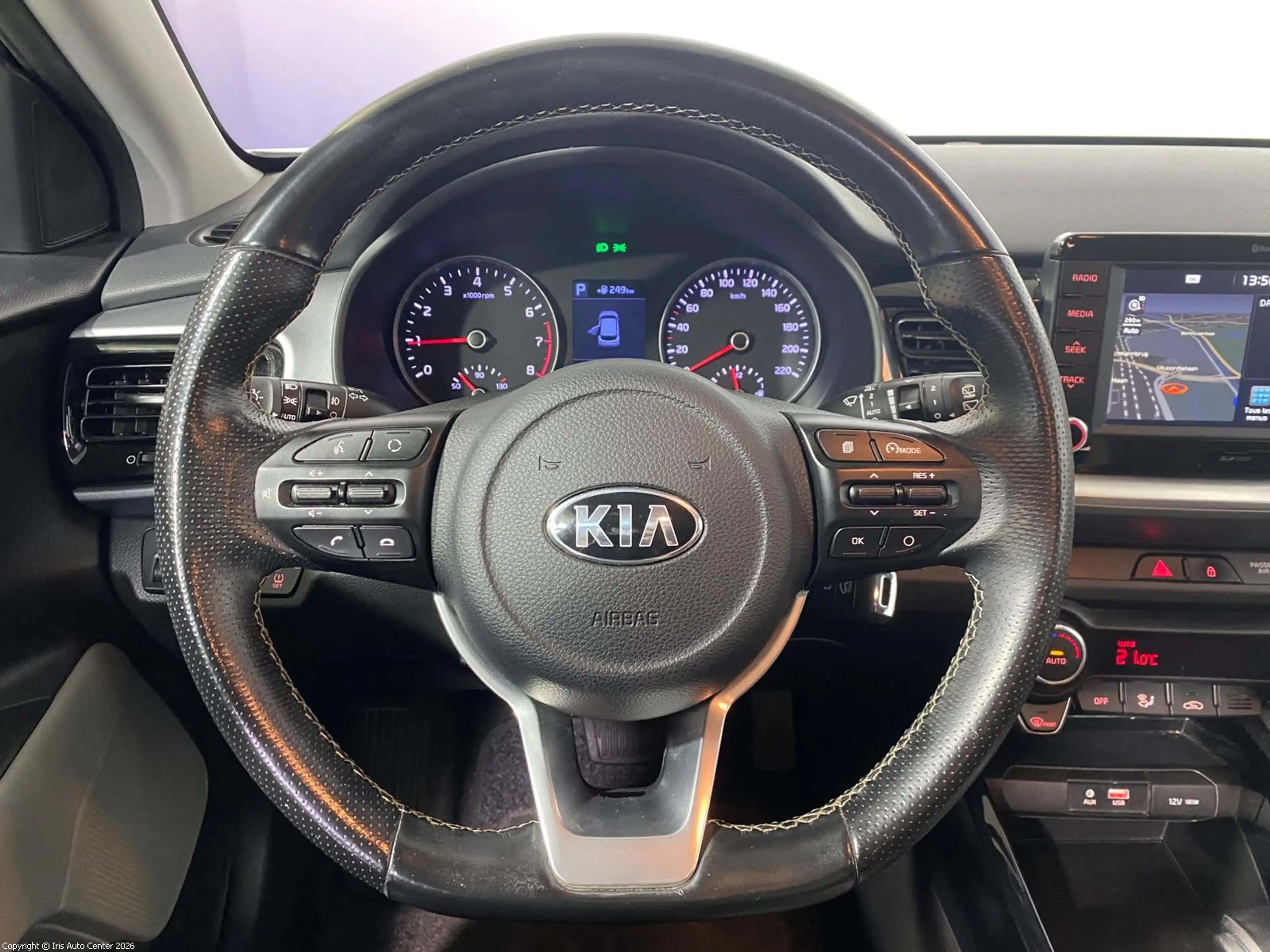 Kia Stonic 1.0 T-GDI DCT7 | CARPLAY | CAMERA  | NAVI. — photo 10
