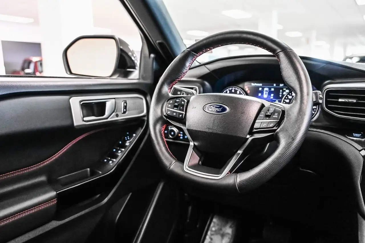 Ford Explorer photo Ford Explorer