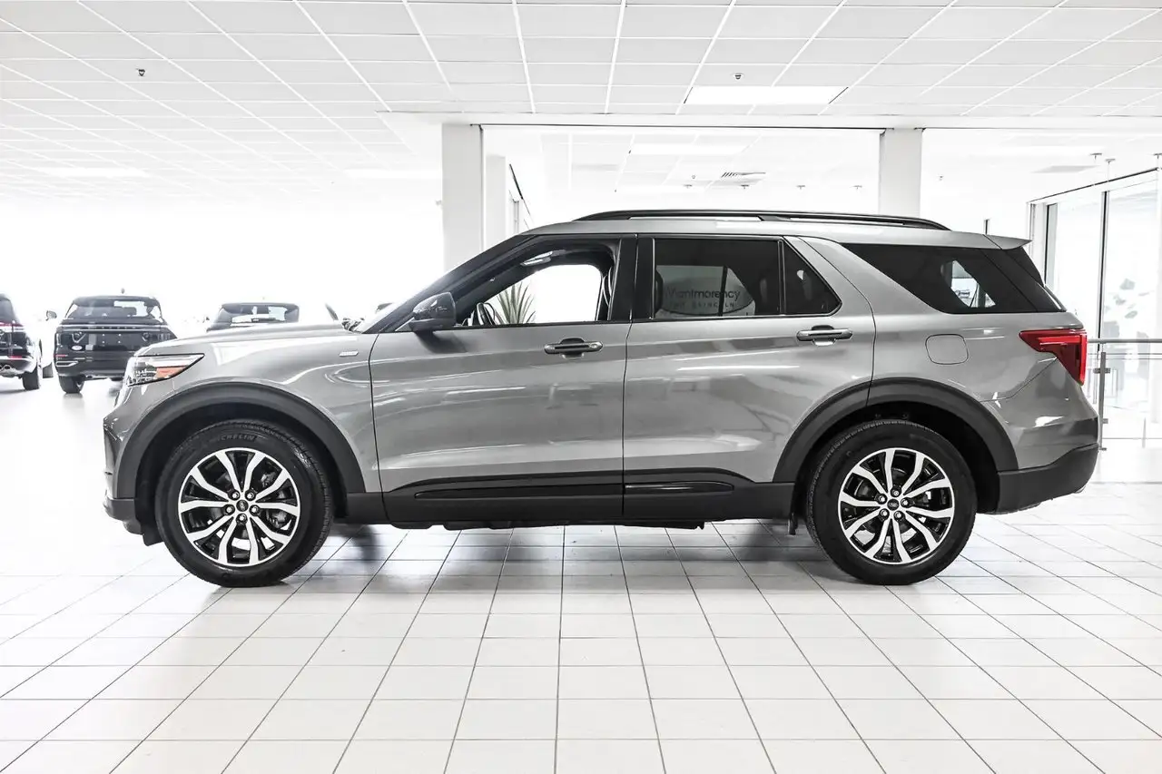 Ford Explorer photo Ford Explorer