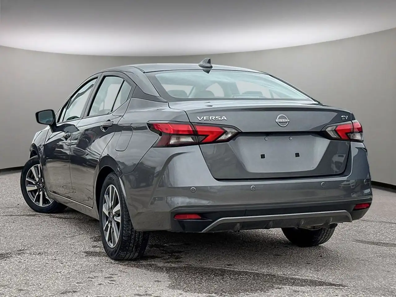 Nissan Versa снимка Nissan Versa