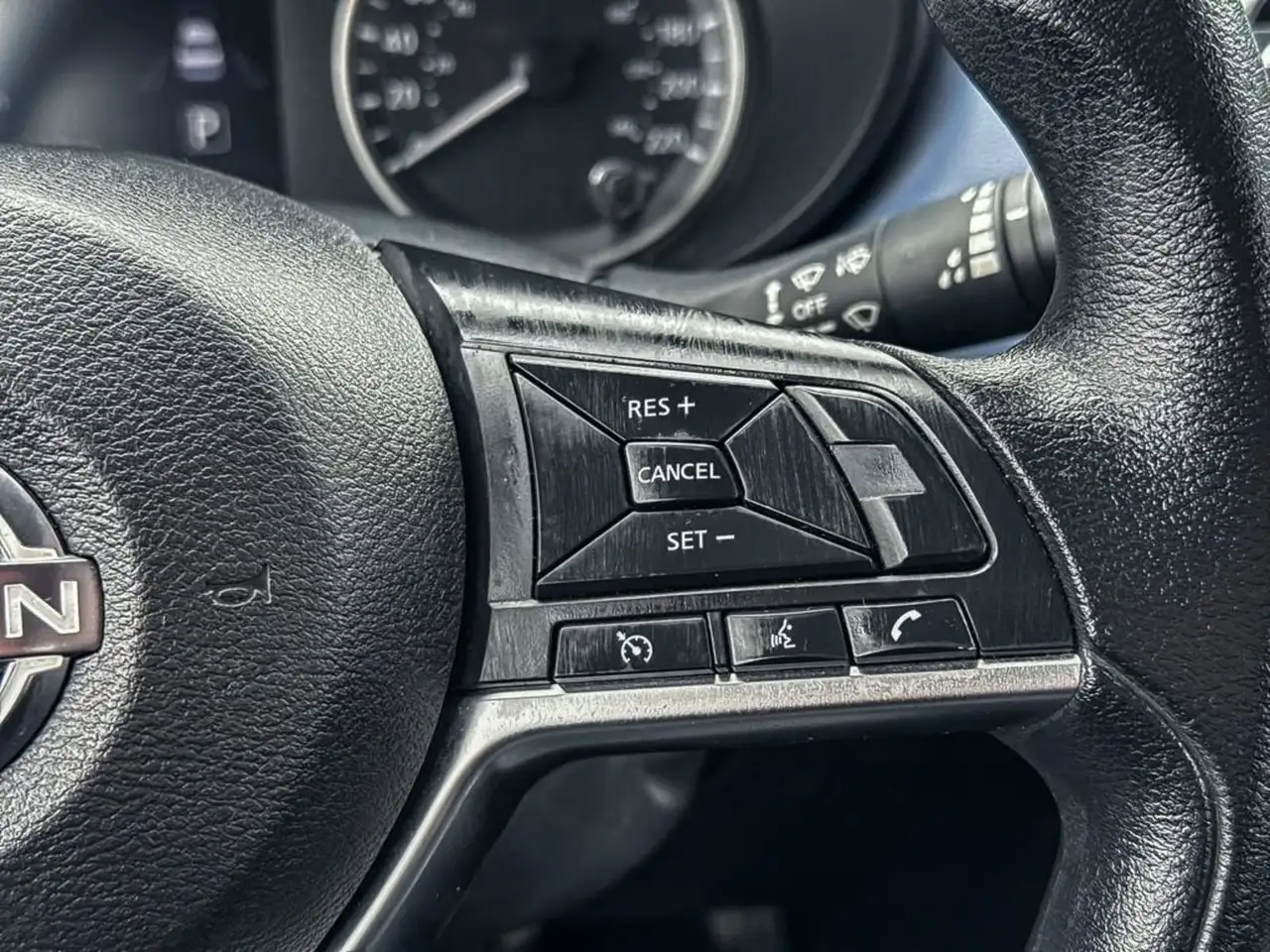 Nissan Versa снимка Nissan Versa