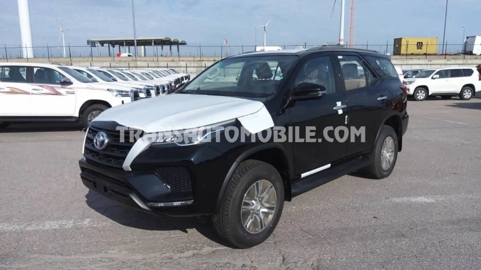 Toyota Fortuner Premium - EXPORT OUT EU TROPICAL VERSION - EXPORT  Negru - 1
