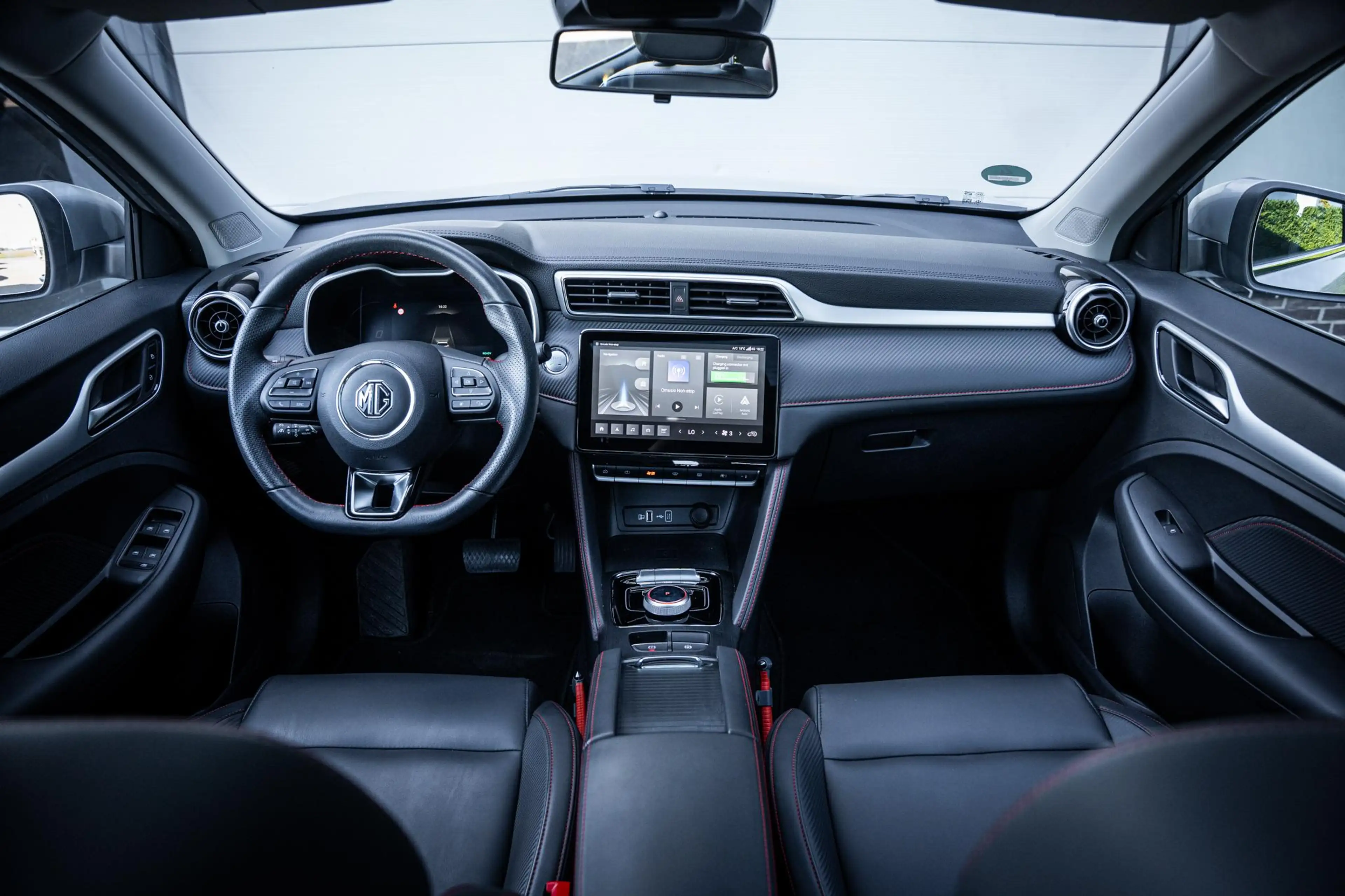 MG ZS EV Long Range Luxury 70 kWh Org.NL|1e-eig.|Pano-da — photo 20