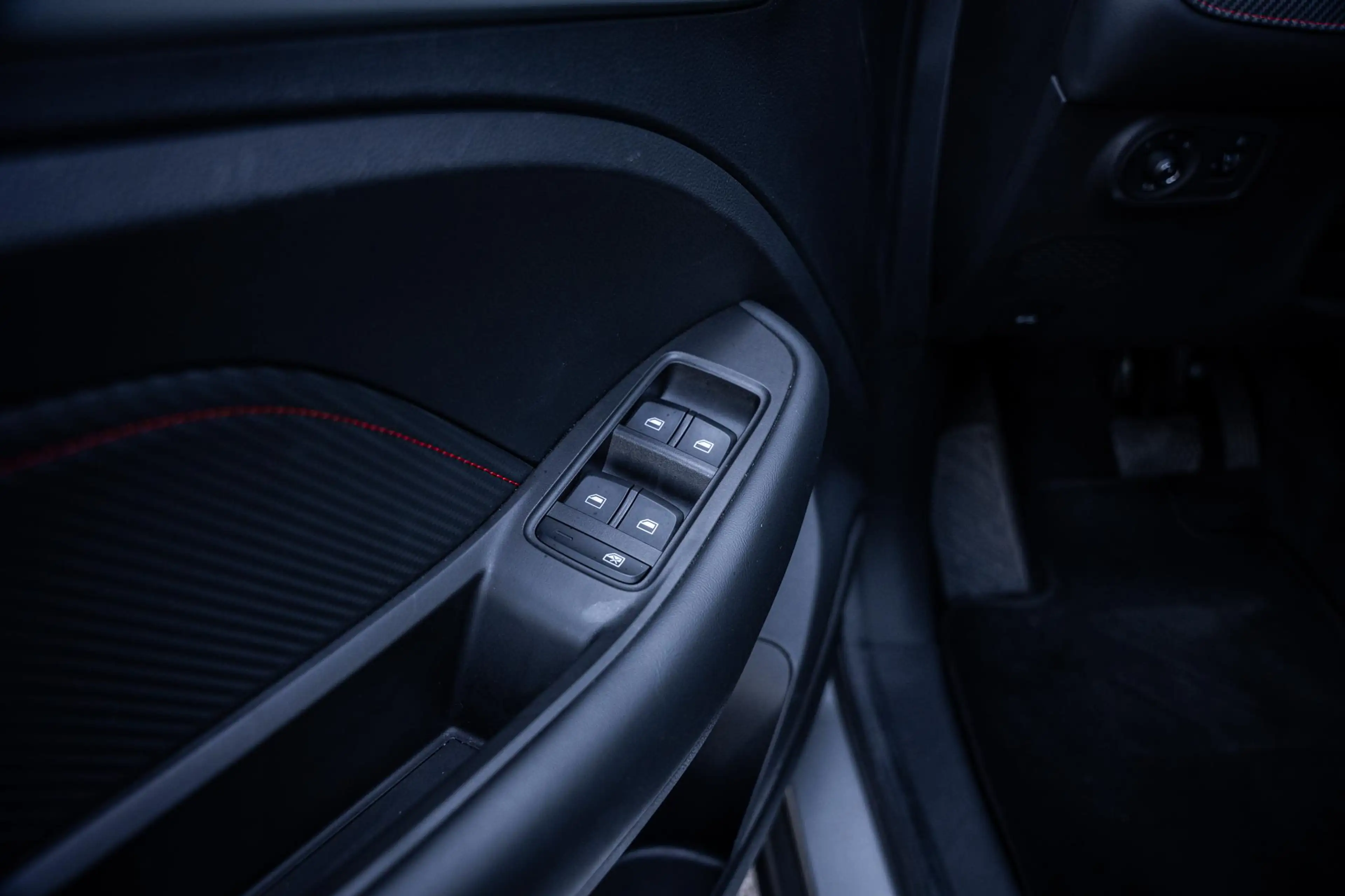 MG ZS EV Long Range Luxury 70 kWh Org.NL|1e-eig.|Pano-da — photo 42
