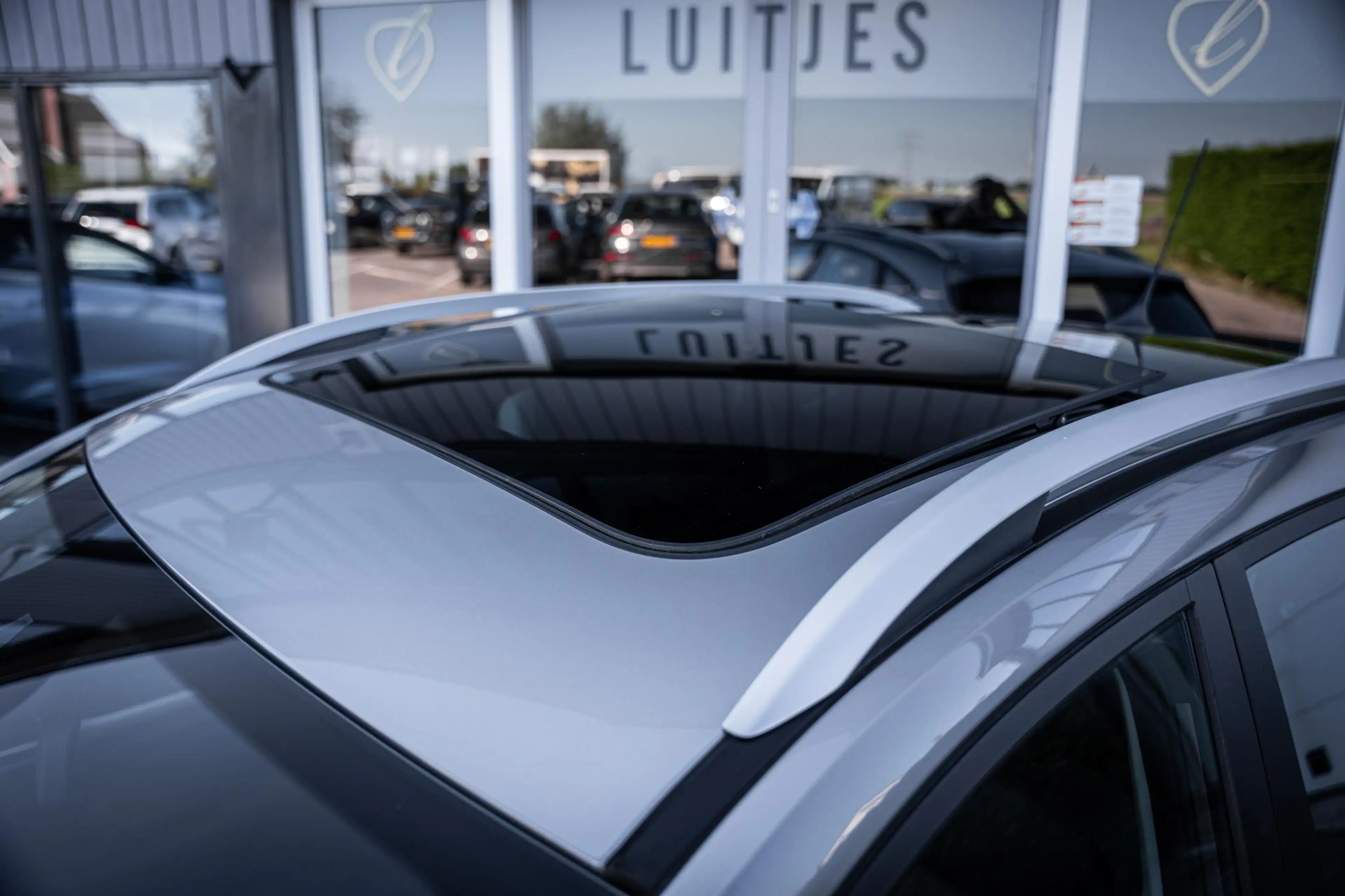 MG ZS EV Long Range Luxury 70 kWh Org.NL|1e-eig.|Pano-da — photo 17