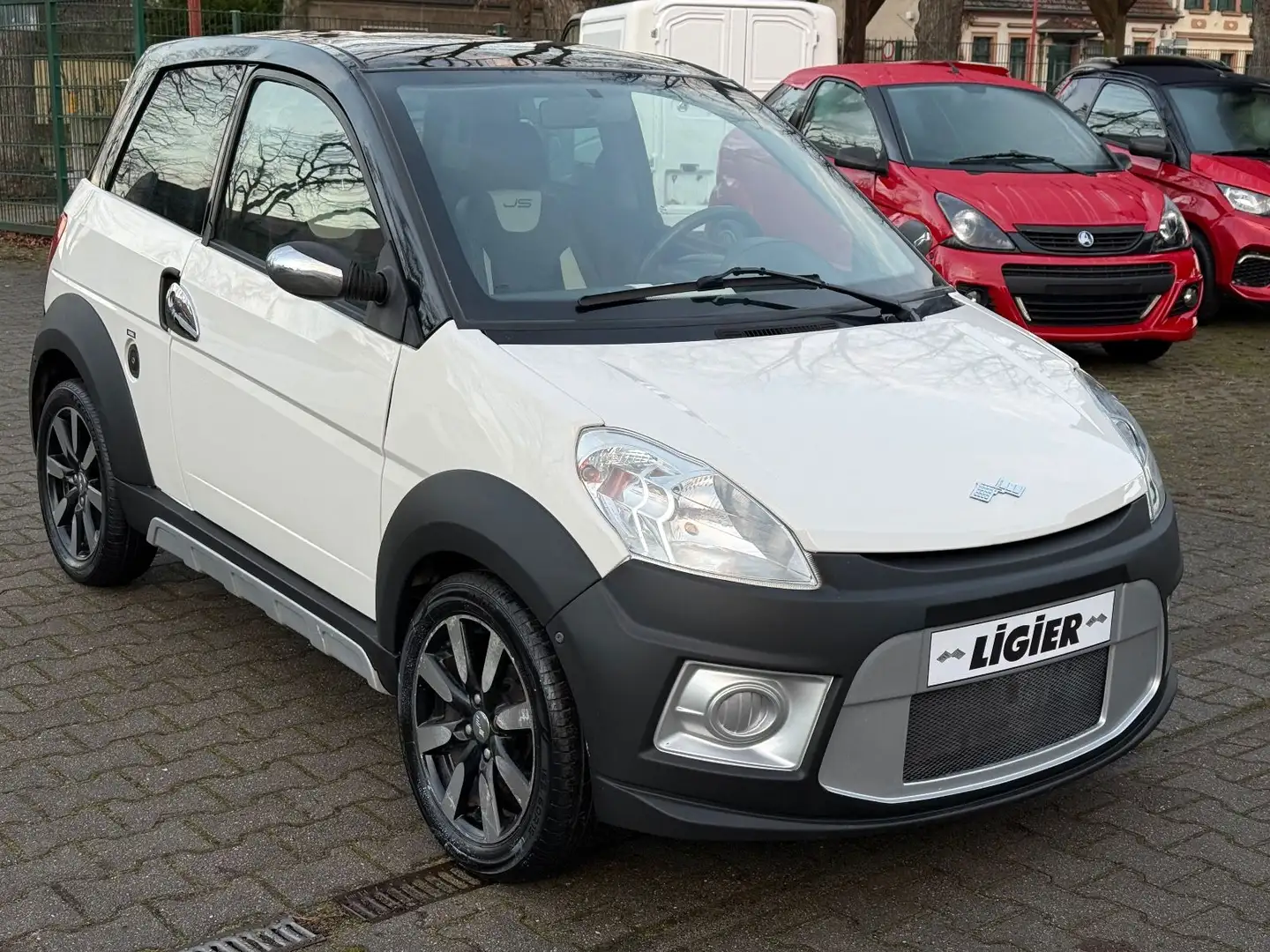 Ligier IXO DCI 45 KM/H Mopedauto Blanc - 1