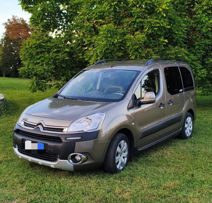 Citroen Berlingo 2013 из Европы — купить под ключ