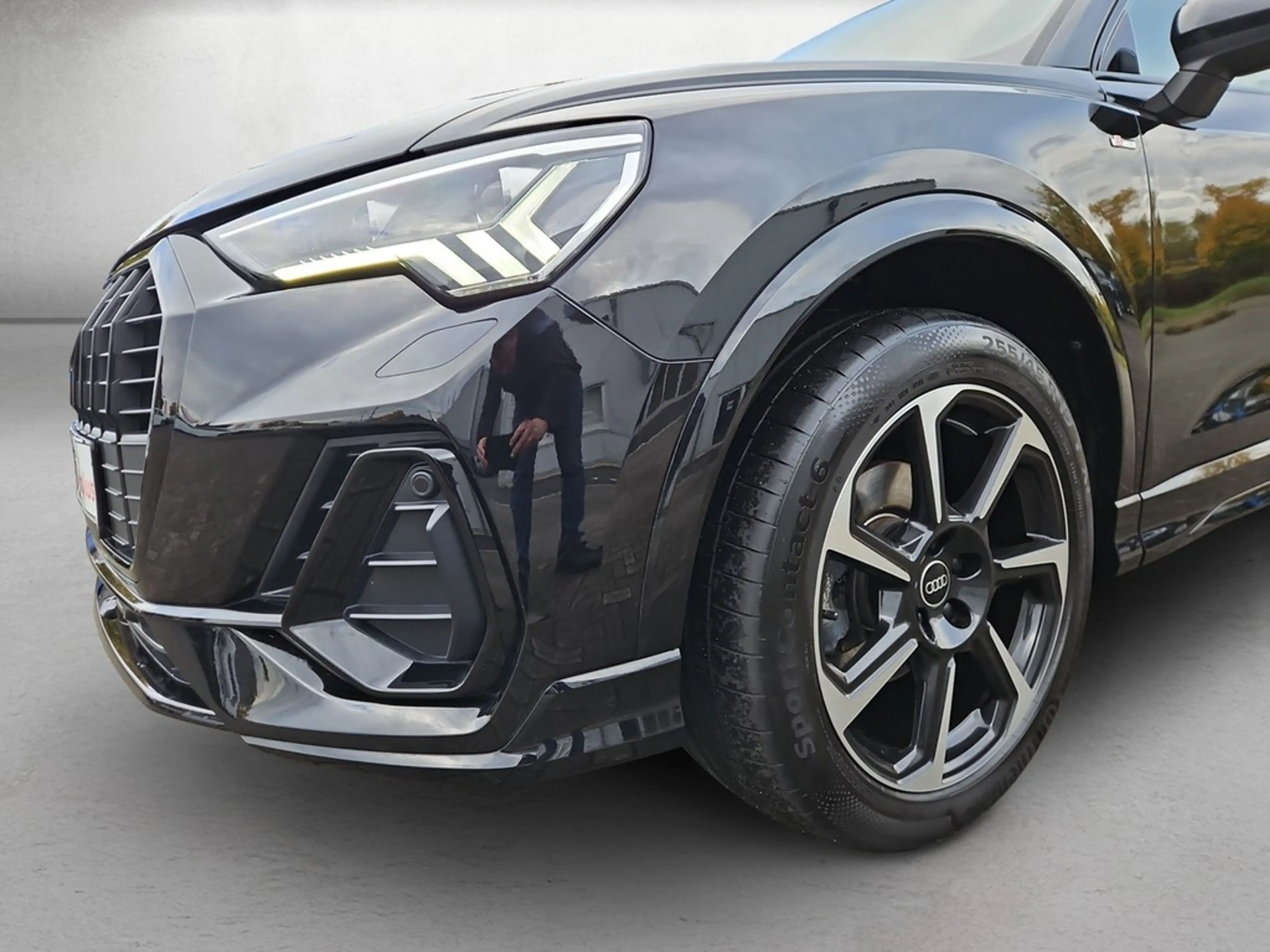 Audi Q3 S line 35 TFSI S tronic *Navi*Matrix*Kamera* — photo 4