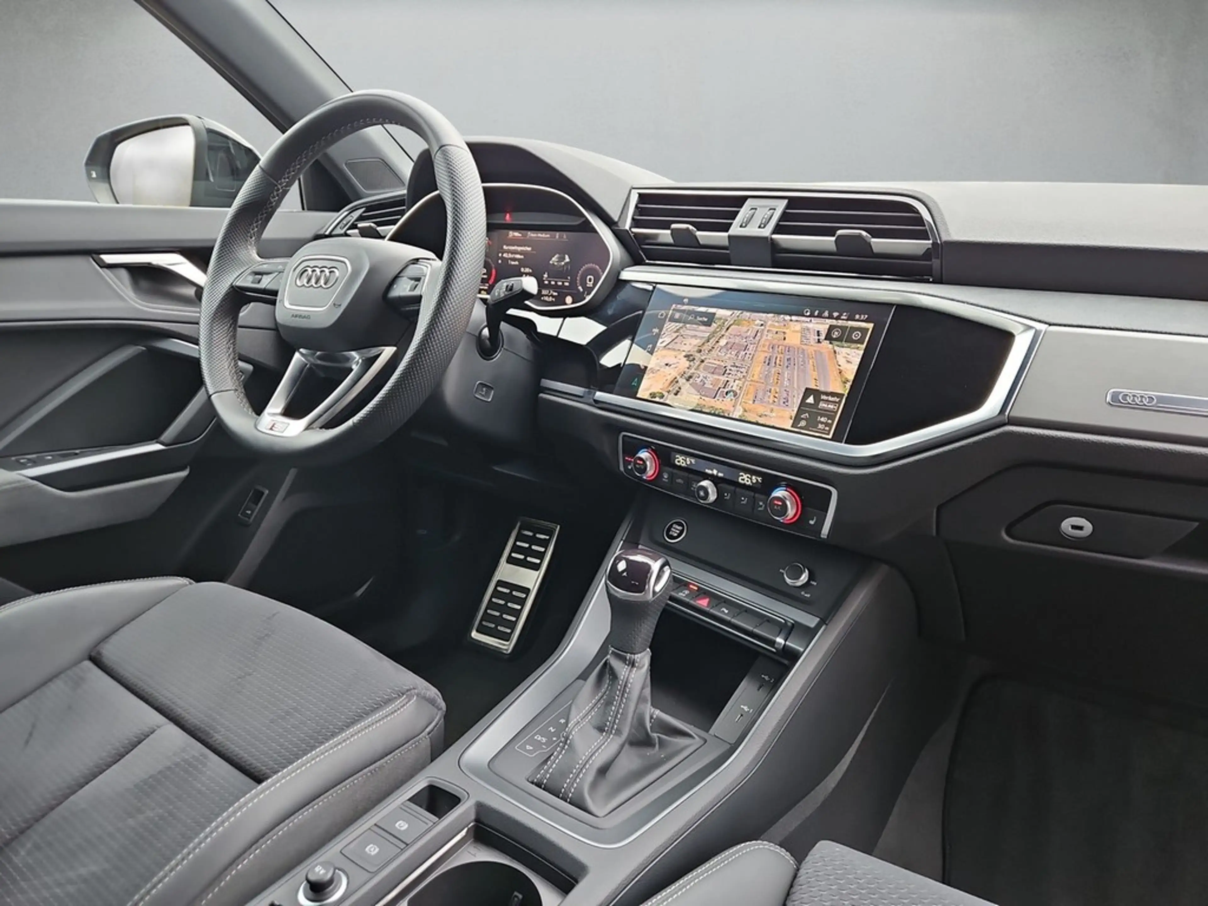 Audi Q3 S line 35 TFSI S tronic *Navi*Matrix*Kamera* — photo 7