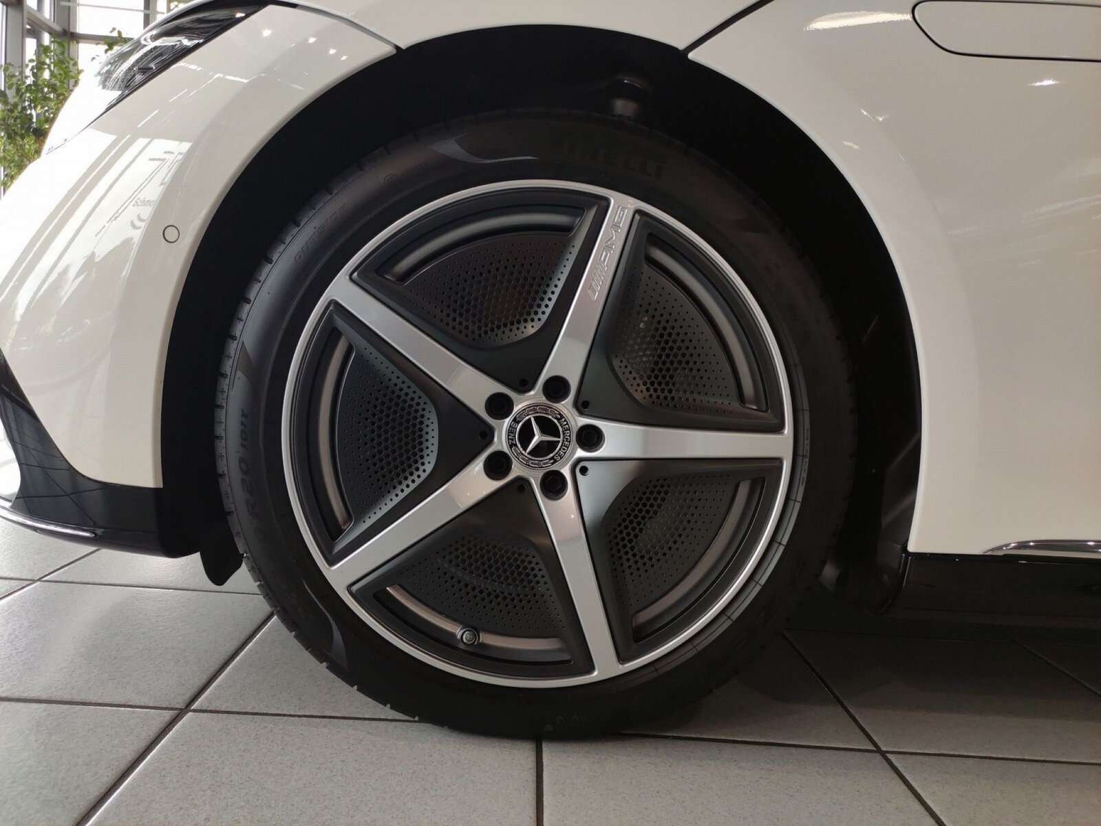 Mercedes-Benz EQE