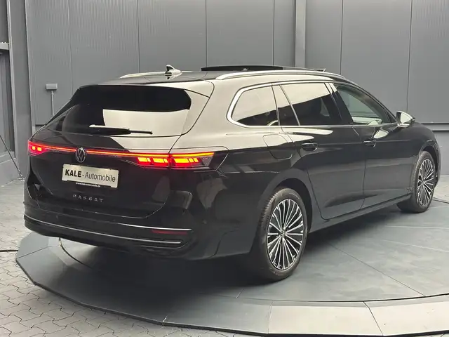 Volkswagen Passat view 5