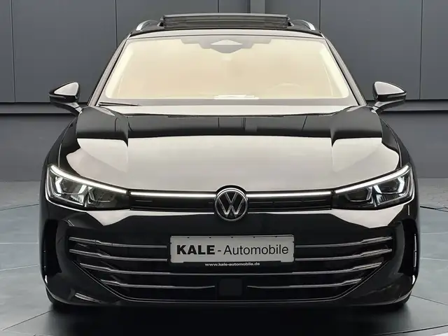 Volkswagen Passat view 8