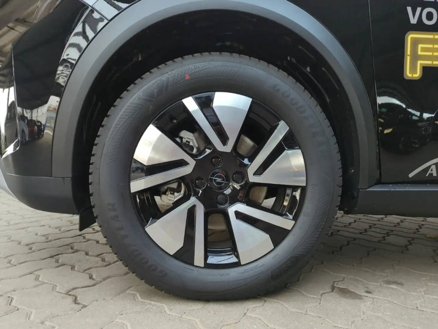 Opel Frontera Electric GS 44kW/h 11kW Charger +Allwetter+Sitzhzg Schwarz - 2