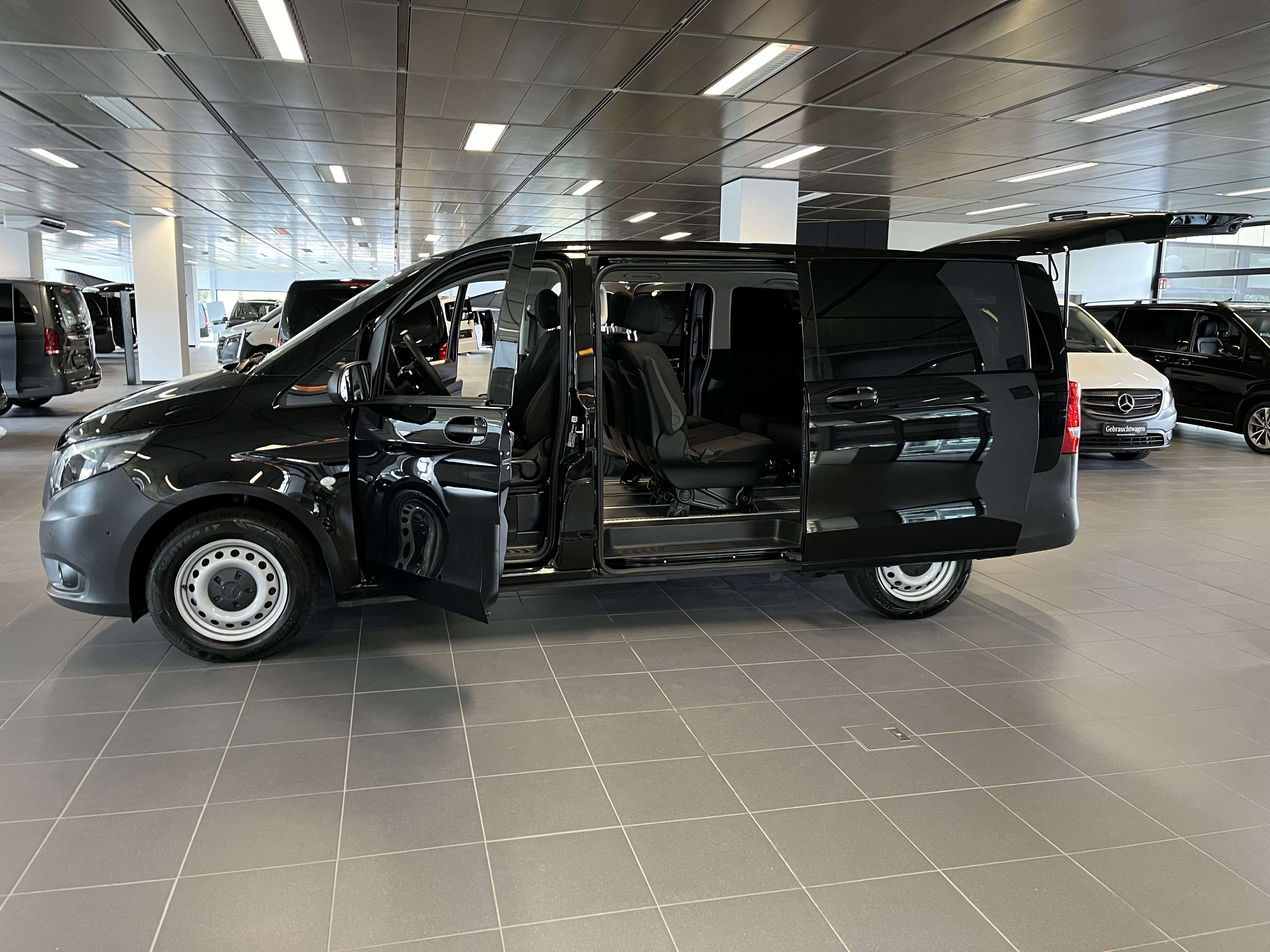 Second hand Mercedes Benz Vito 
