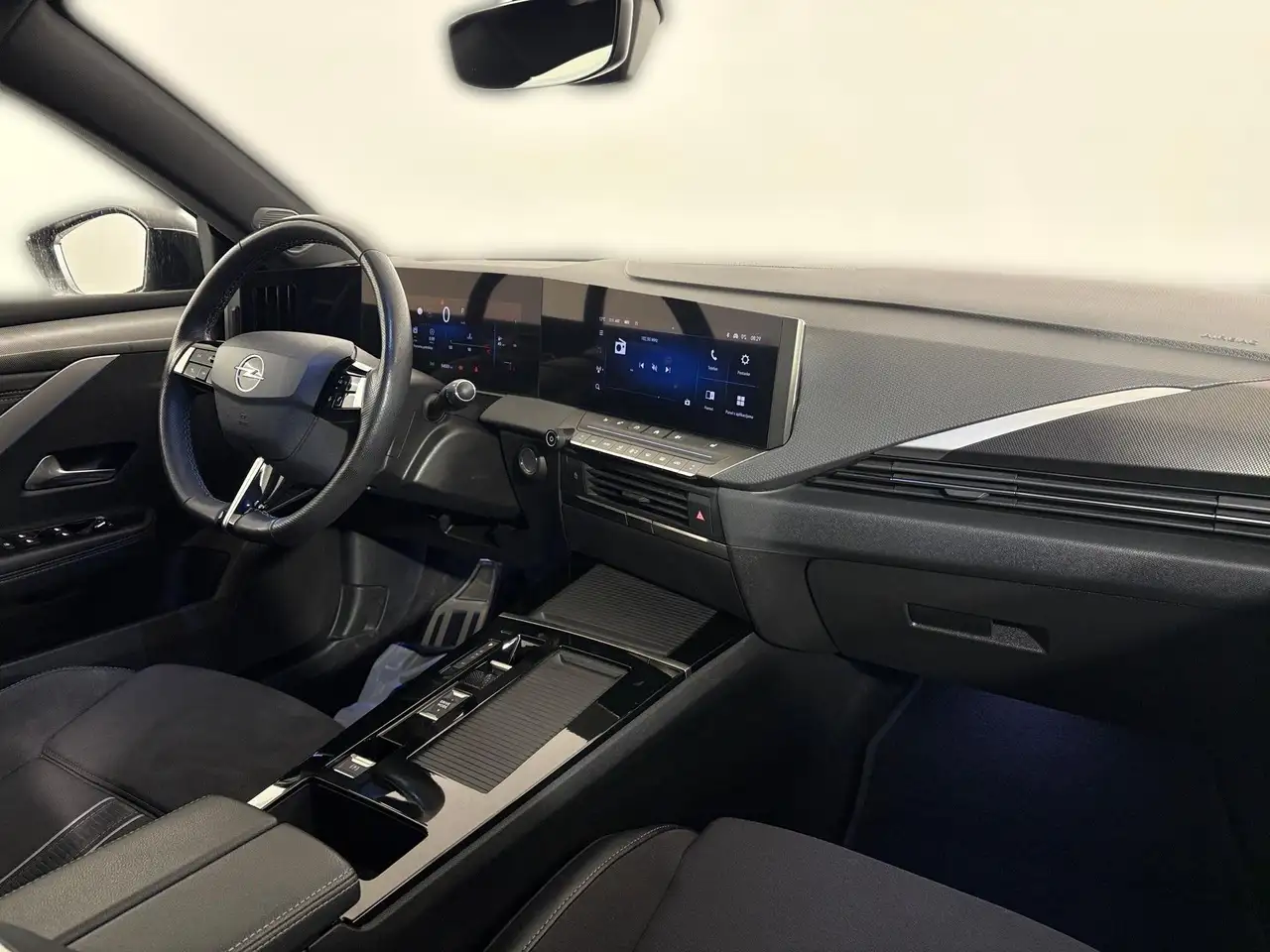 Opel Astra SPORTS TOURER GS-LINE AT8 21