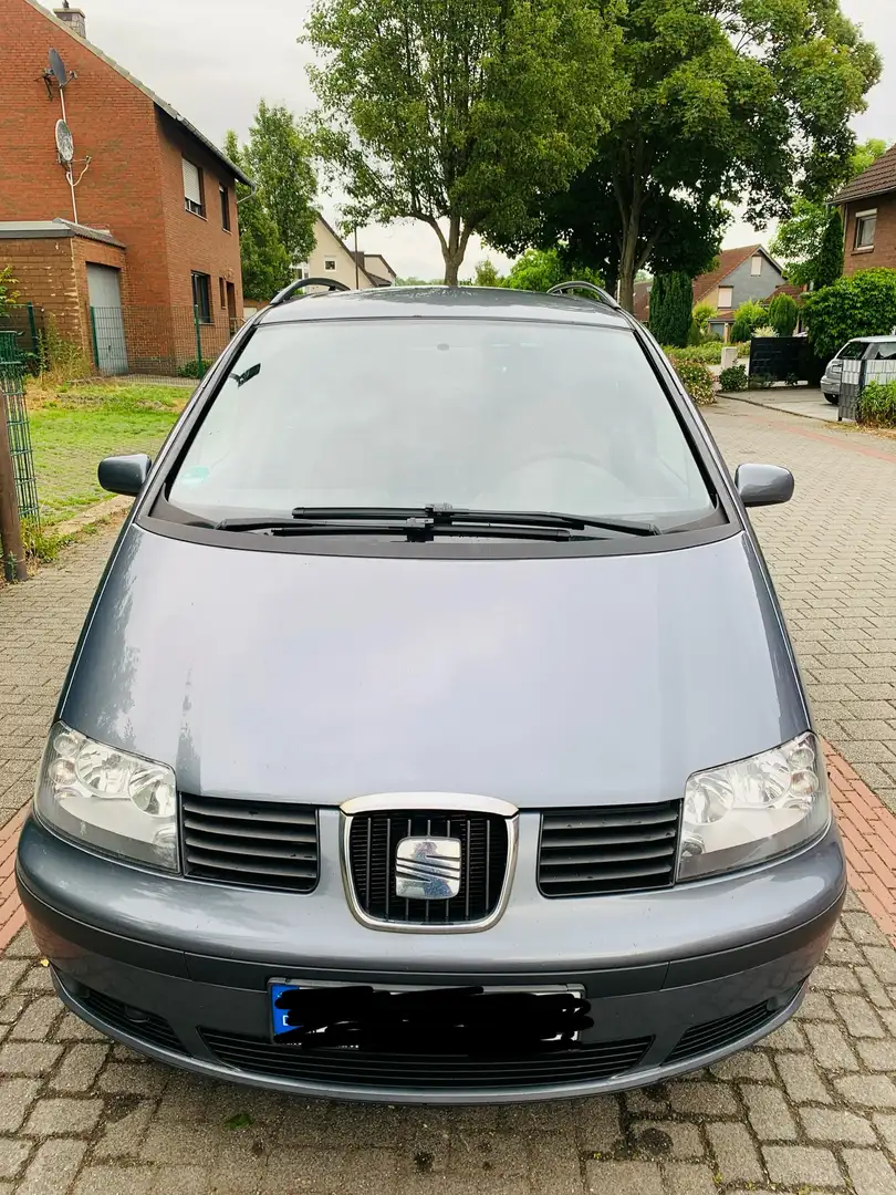 SEAT Alhambra 2.0 TDI DPF Ecomotive Gri - 2