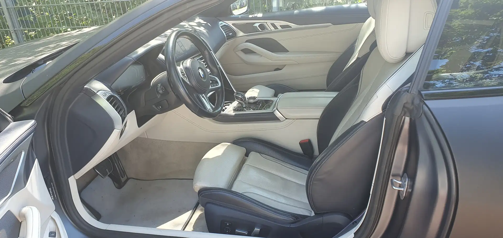 BMW M850 8er Cabrio M850i xDrive Cabrio Schwarz - 2