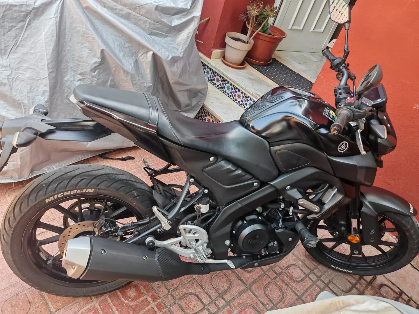 Yamaha MT-125 Negro - 1