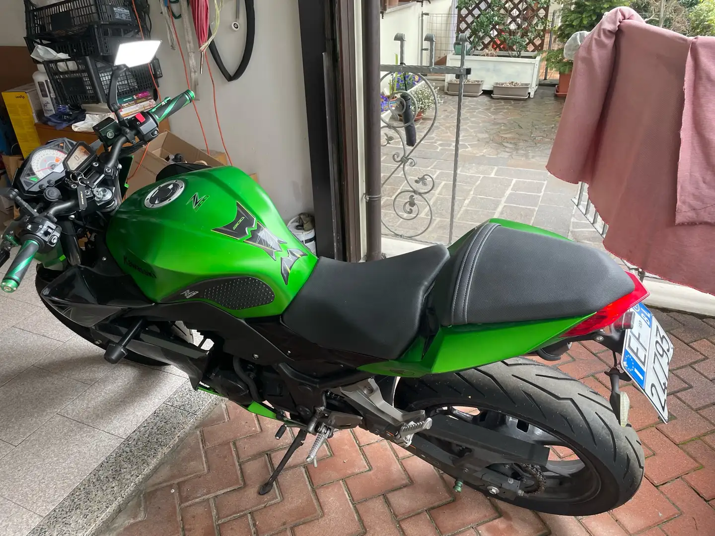 Kawasaki Z 300 zelena - 2
