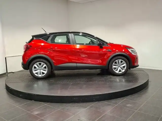 Renault Captur view 2