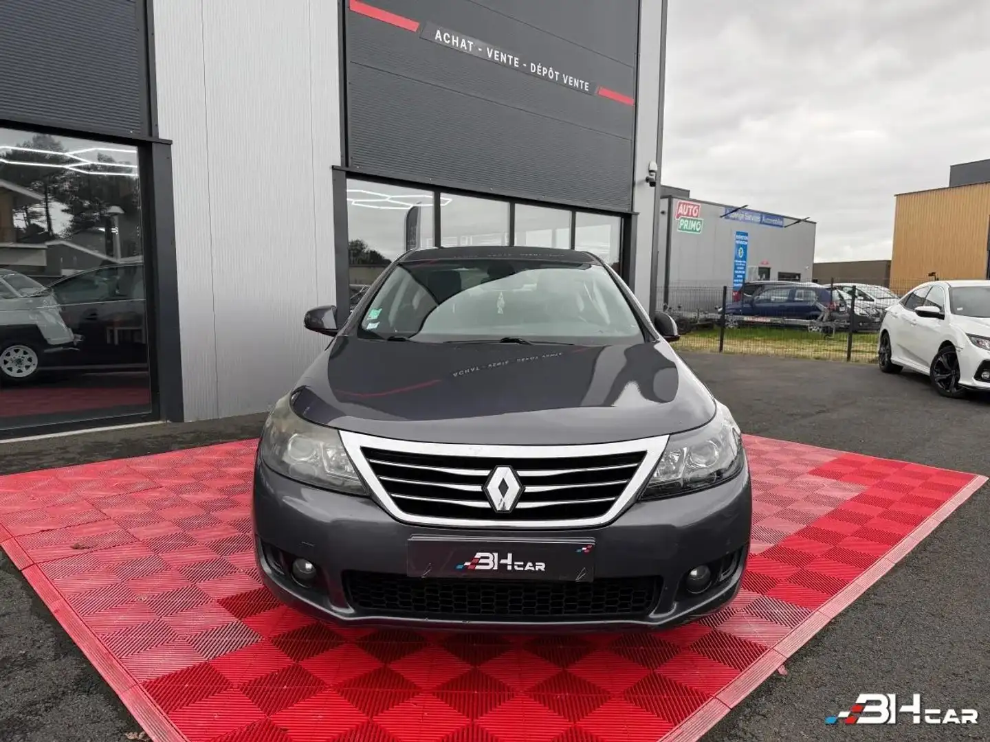 Renault Latitude 2.0 DCI 150 BUSINESS - 2