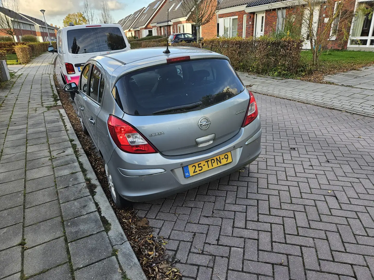 Opel Corsa 1.3 CDTi EcoF.S Cos. Szürke - 2