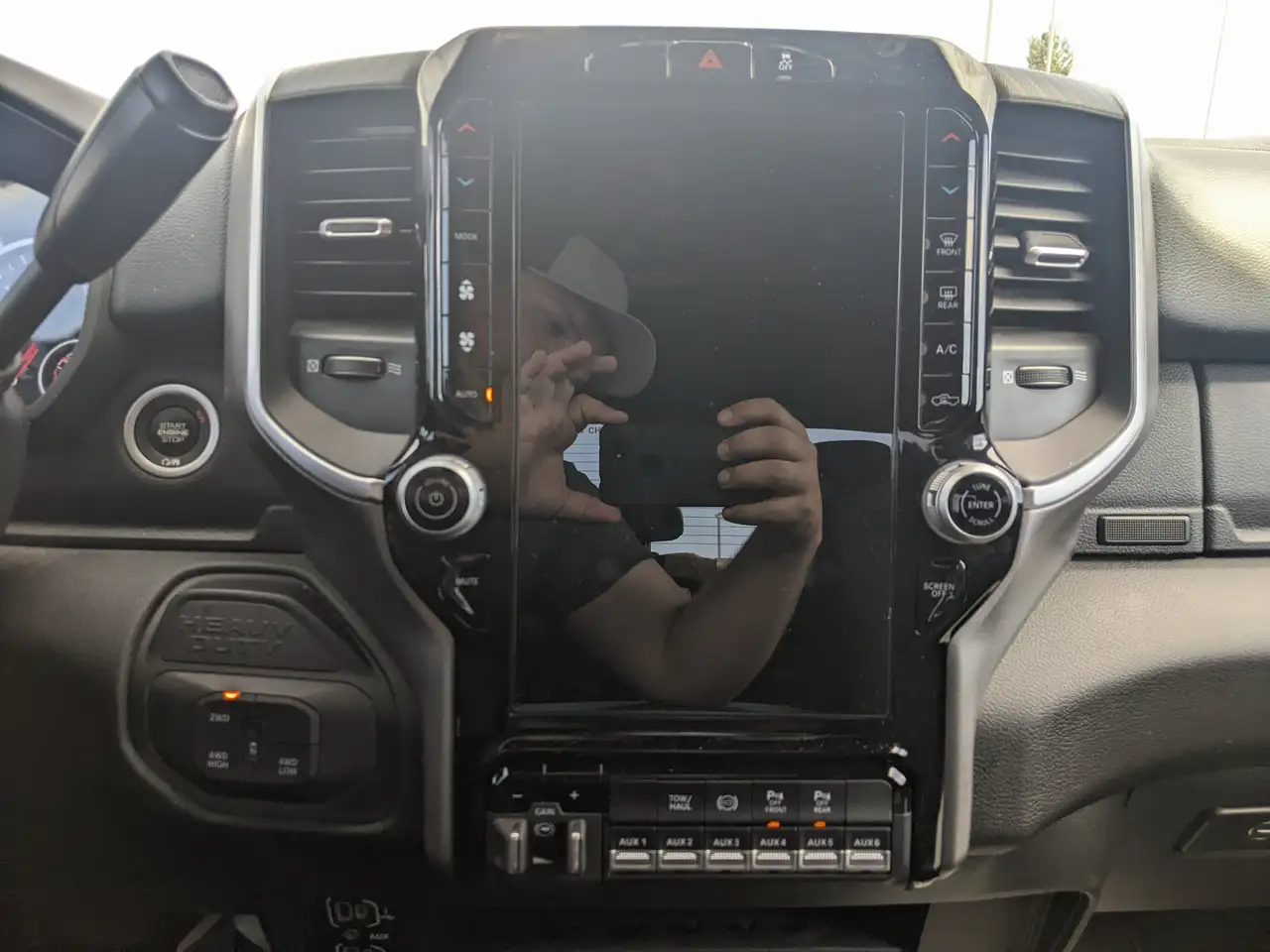 RAM 3500 снимка RAM 3500