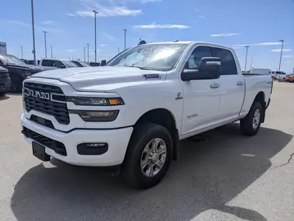 White 2025 RAM 3500 Big Horn Crew Cab 4WD Pickup Truck Four-Wheel Drive 8-Speed Automatic