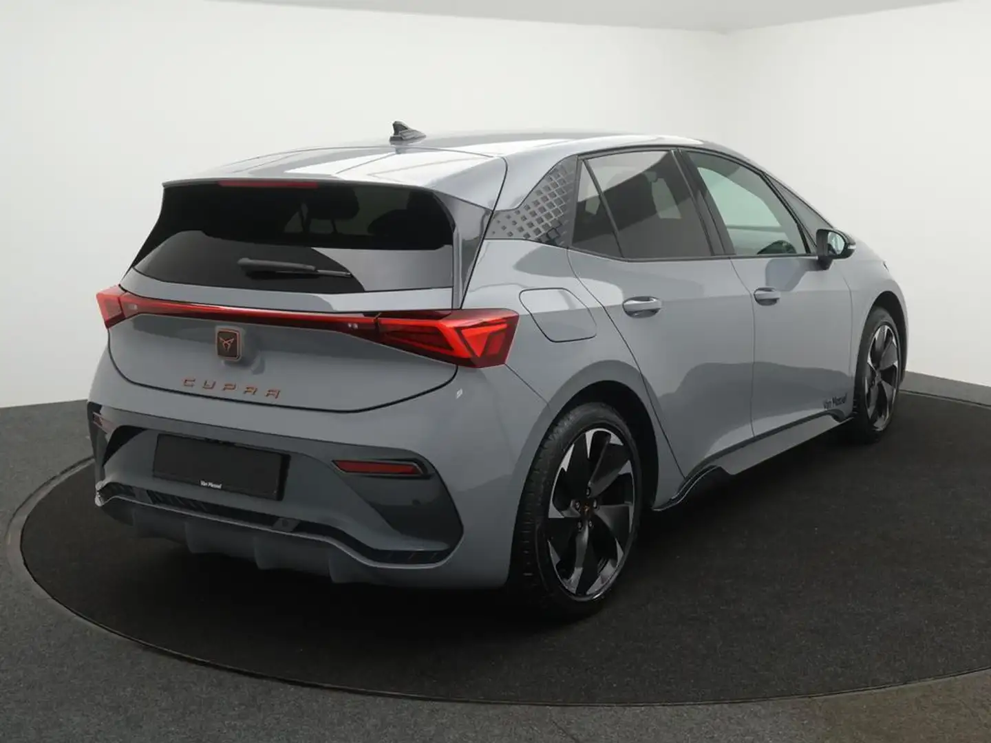 CUPRA Born Born eBoost Business 231pk (170kW) v 59 kWh / demo Сірий - 2