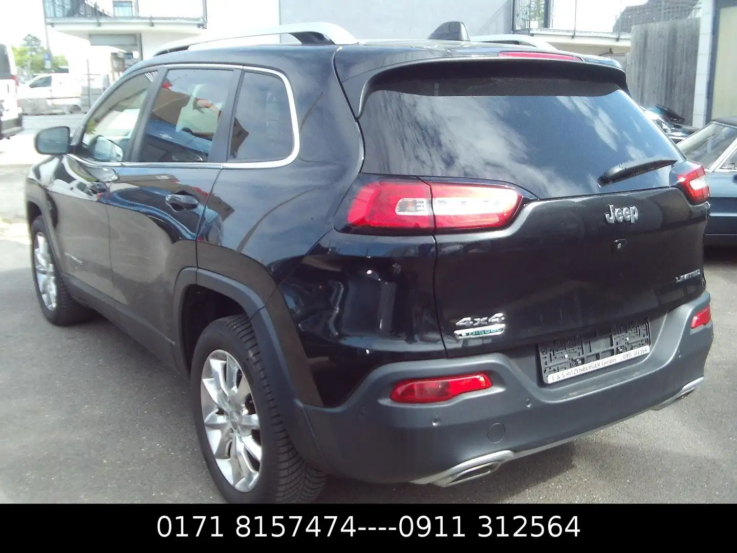 Jeep Cherokee Limited 4WD Černá - 2
