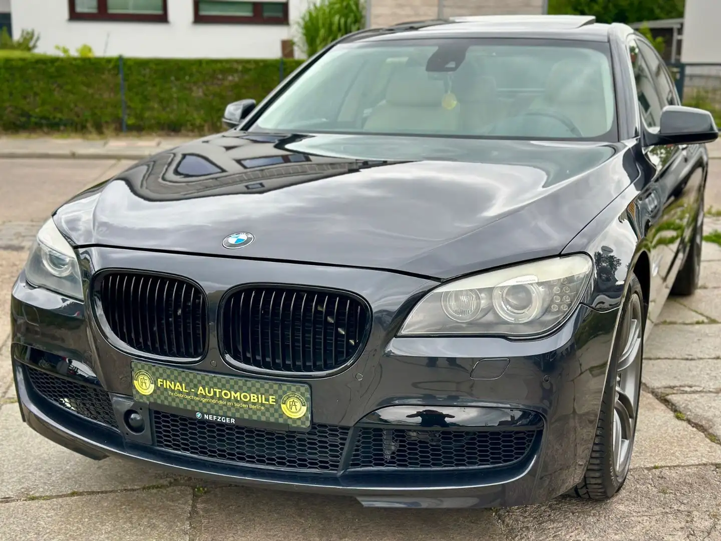 BMW 730 d Lim. * Leder * Navi * Kamera * SSD * SZH * Grau - 2